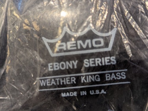 Remo weather king ebony - 24",